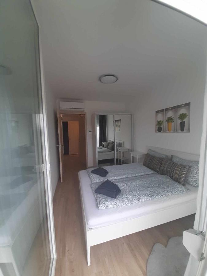Silver Side Apartments Сиофок Екстериор снимка