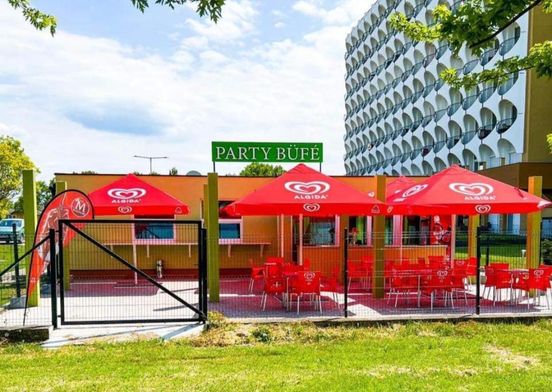 Silver Side Apartments Сиофок Екстериор снимка